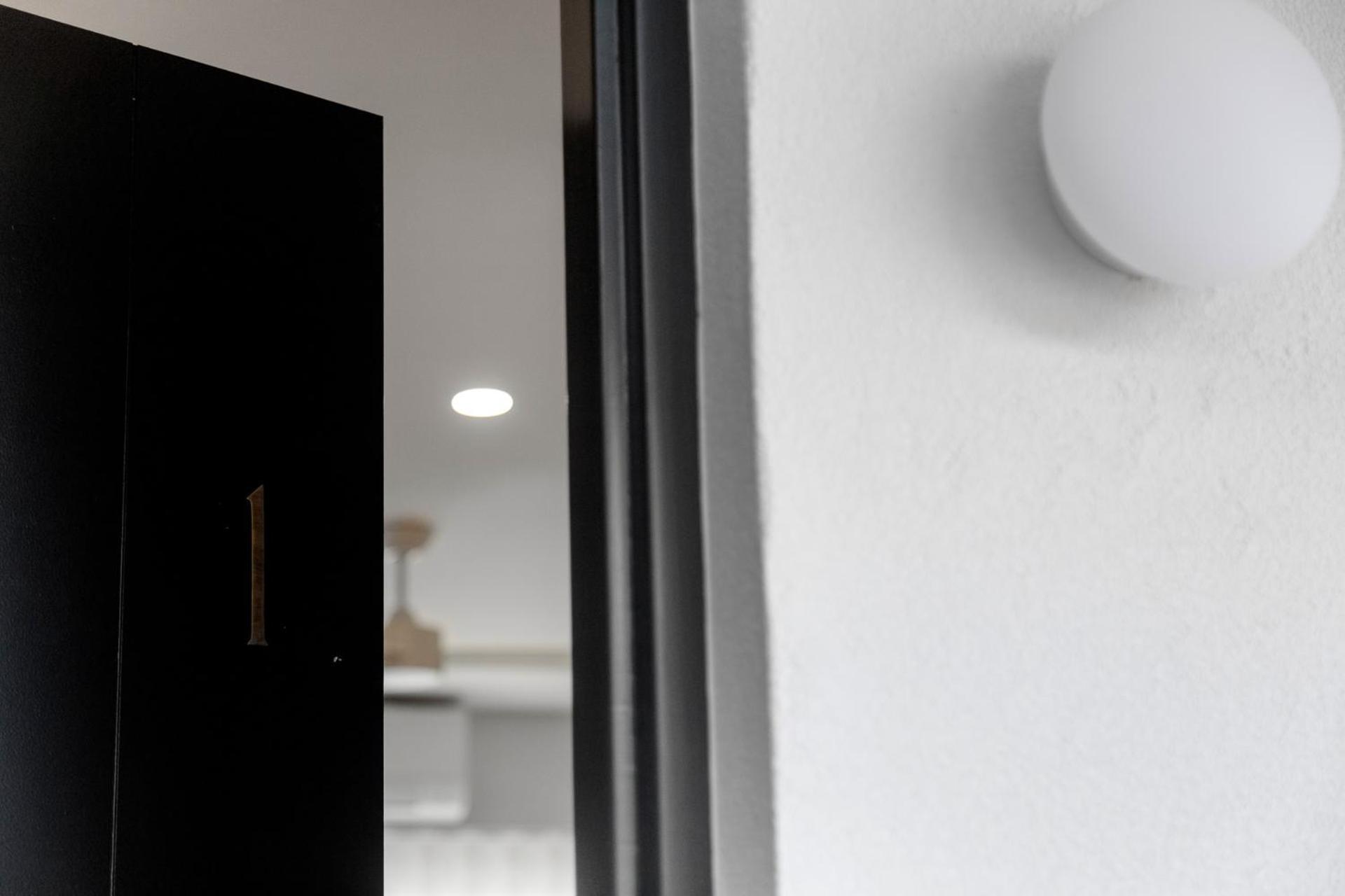 The Lodge - 4 Luxury Central Private Studio Rooms - Free Wifi Mount Gambier Phòng bức ảnh